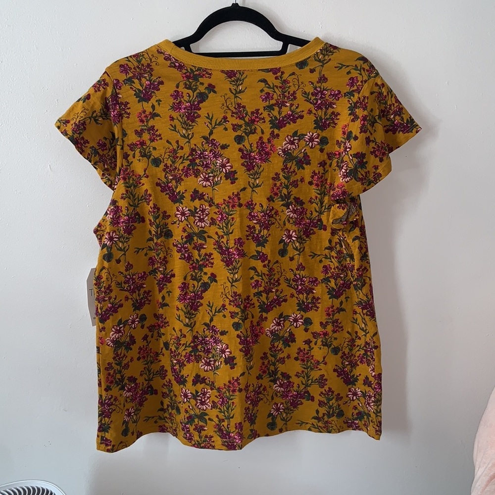 Time and Tru Flutter Sleeve Top (NWT) #7 - Picture 2 of 7